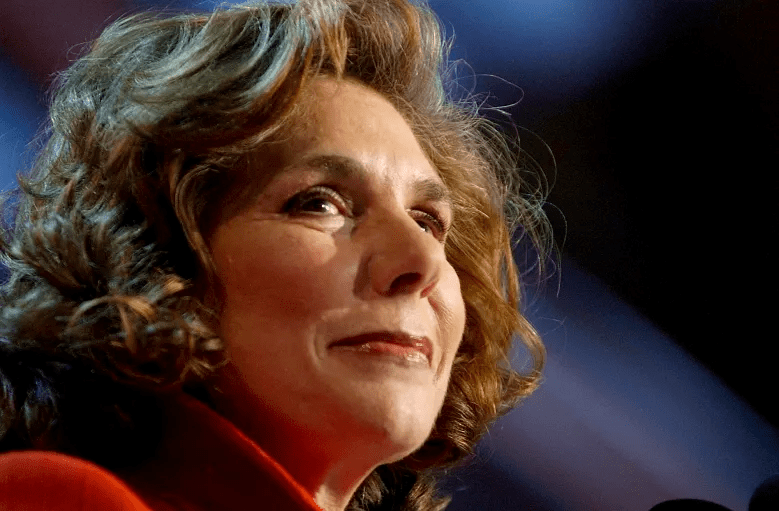 Teresa Heinz Kerry Net Worth: A Heiress's Fortunes - WhatIsTheNetworth.com